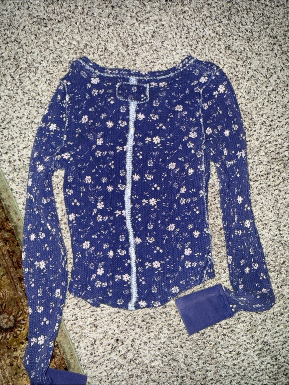 Free People Navy Blue Floral Ribbed Thermal Long Sleeve Top⭐️ Worn once⭐️ - Picture 2 of 3